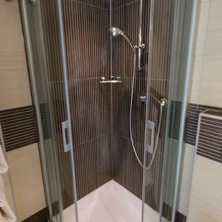 D'elsa מלון דירות ז'ואן-לה-פינס