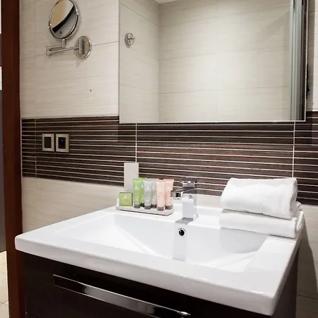 D'elsa מלון דירות ז'ואן-לה-פינס