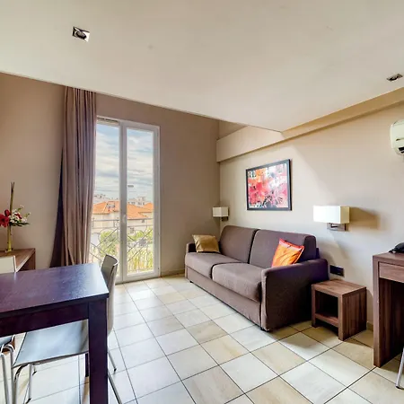 D'elsa 3* ז'ואן-לה-פינס