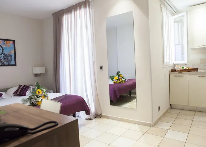 D'elsa 3* جوان ليه باه