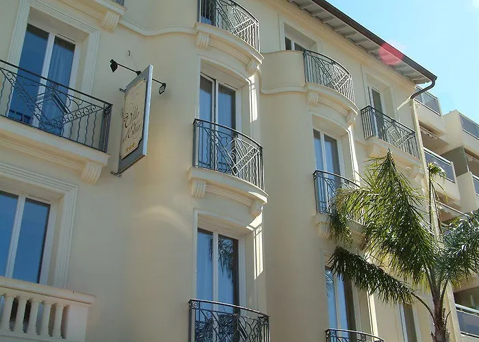 D'elsa Aparthotel 3*